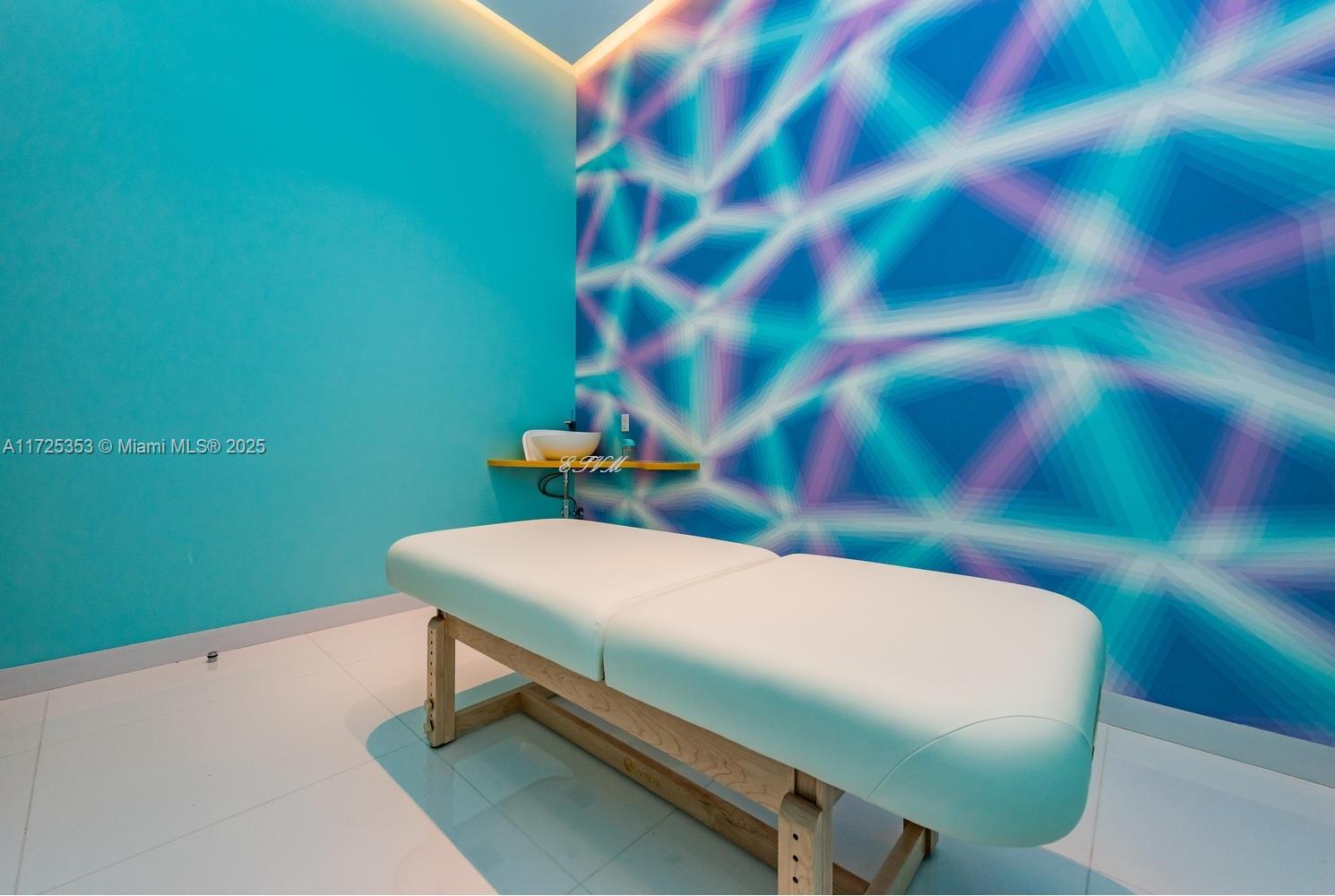 PARAISO BAYVIEWS CONDO - Residential