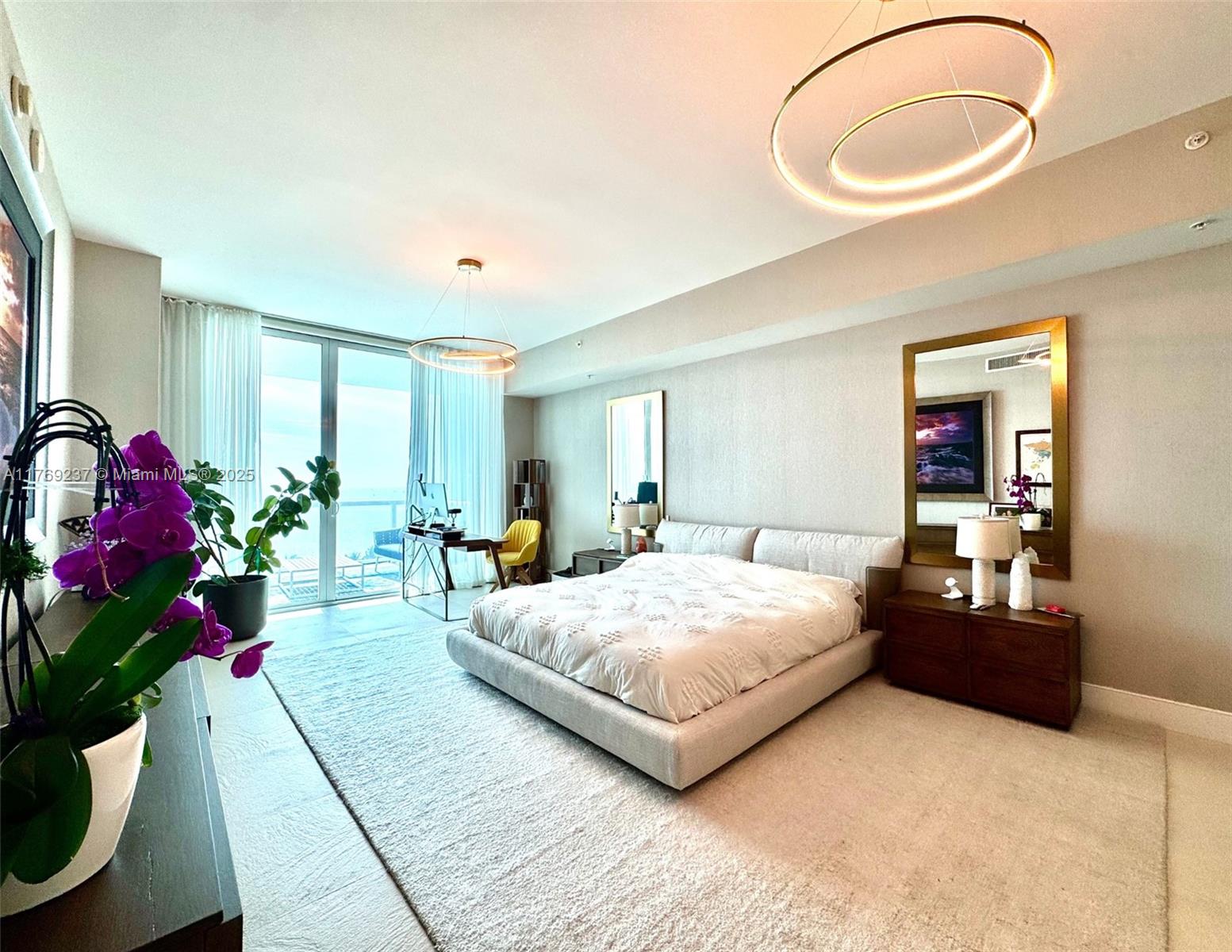 50 S Pointe Dr 1201/08