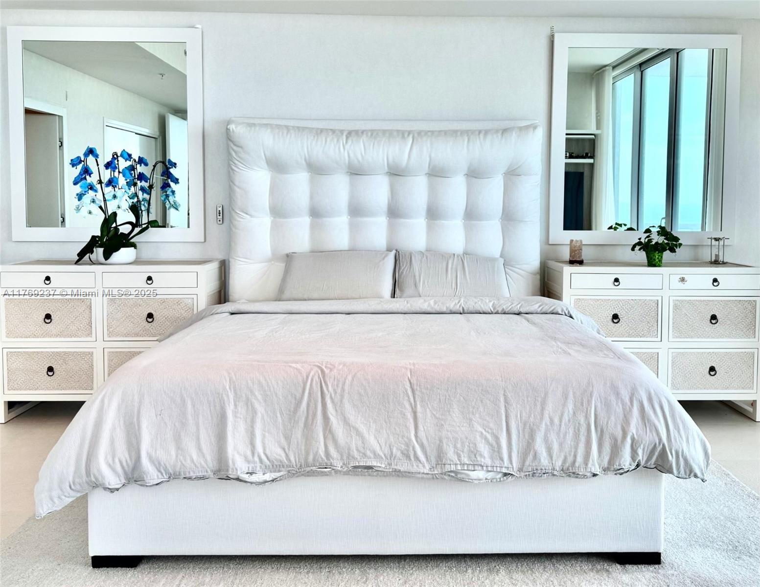 50 S Pointe Dr 1201/08