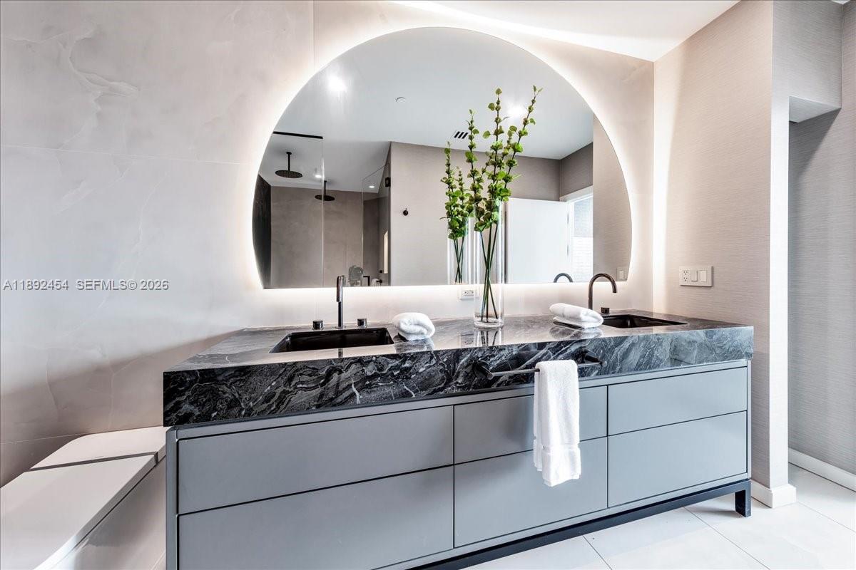 MARINABLUE CONDO - Residential