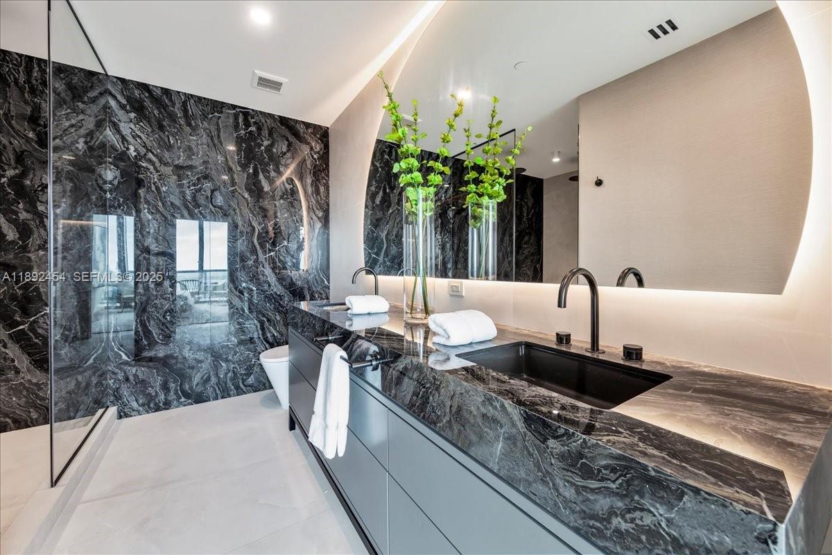 MARINABLUE CONDO - Residential