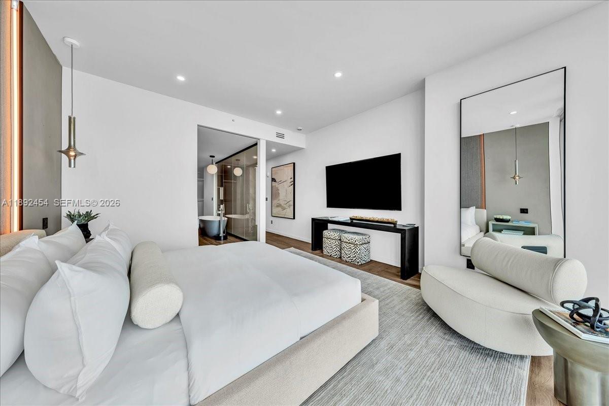 MARINABLUE CONDO - Residential