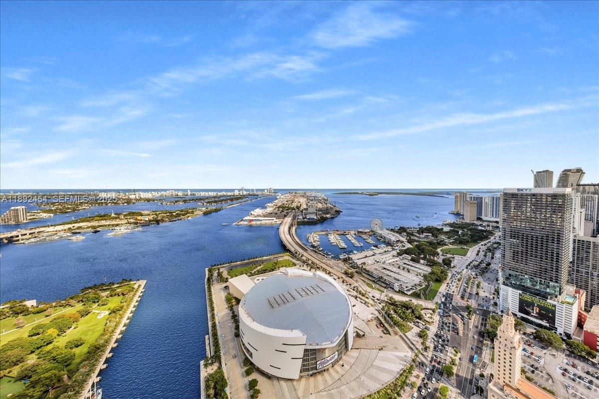 MARINABLUE CONDO - Residential