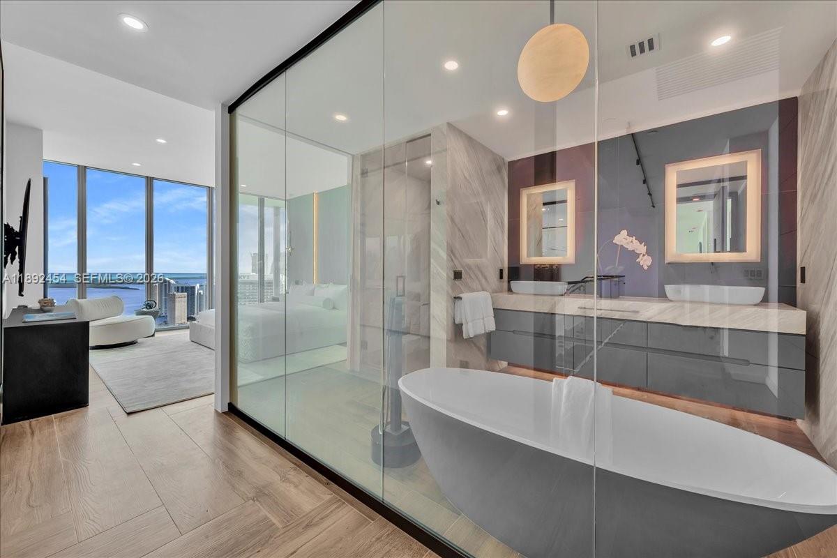 MARINABLUE CONDO - Residential