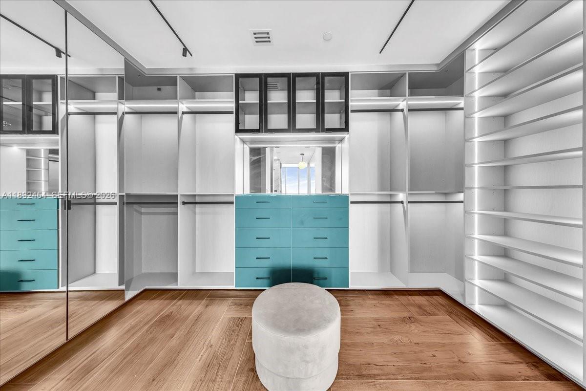 MARINABLUE CONDO - Residential