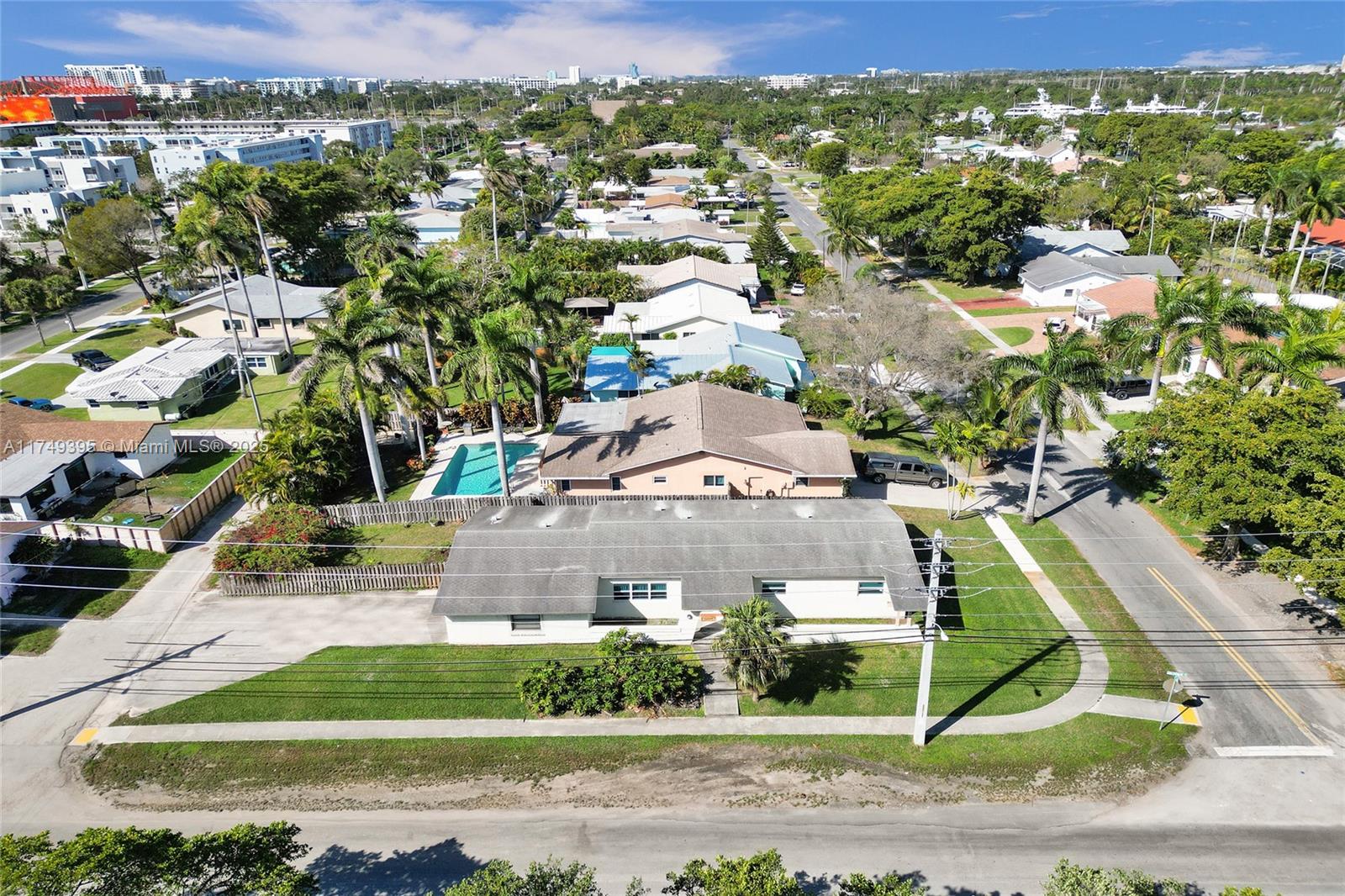 Property for Sale at 646 Ne 2nd Place, Dania Beach, Miami-Dade County, Florida - Bedrooms: 3 
Bathrooms: 2  - $650,000