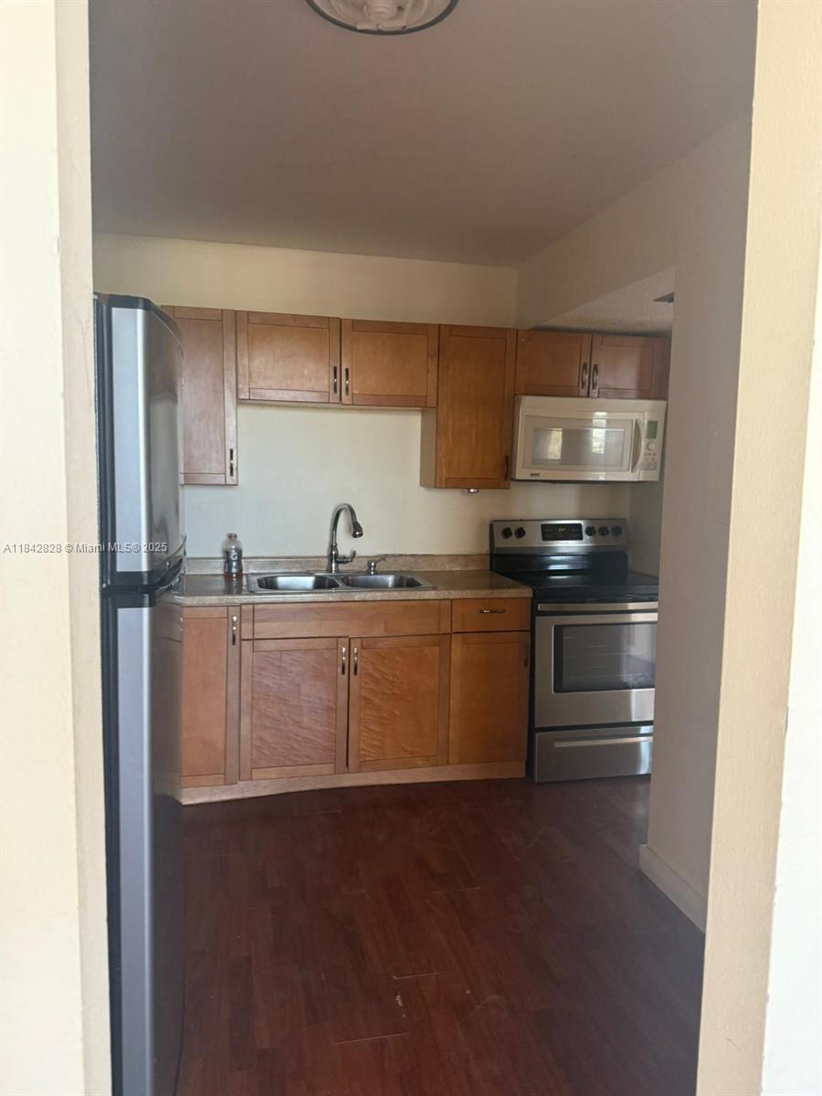 2025 NE 164th St 818
