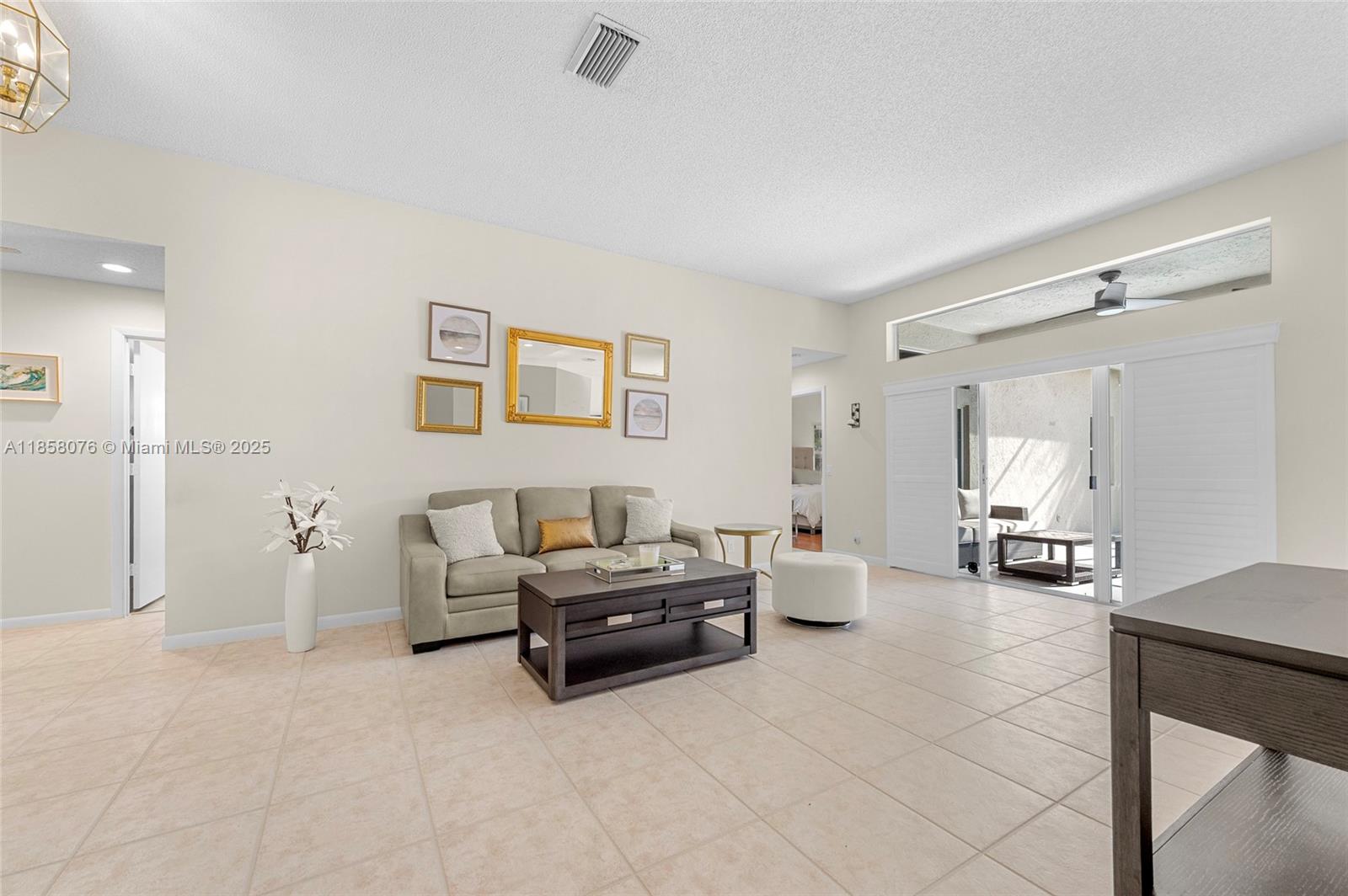 4265 Palmetto Trl