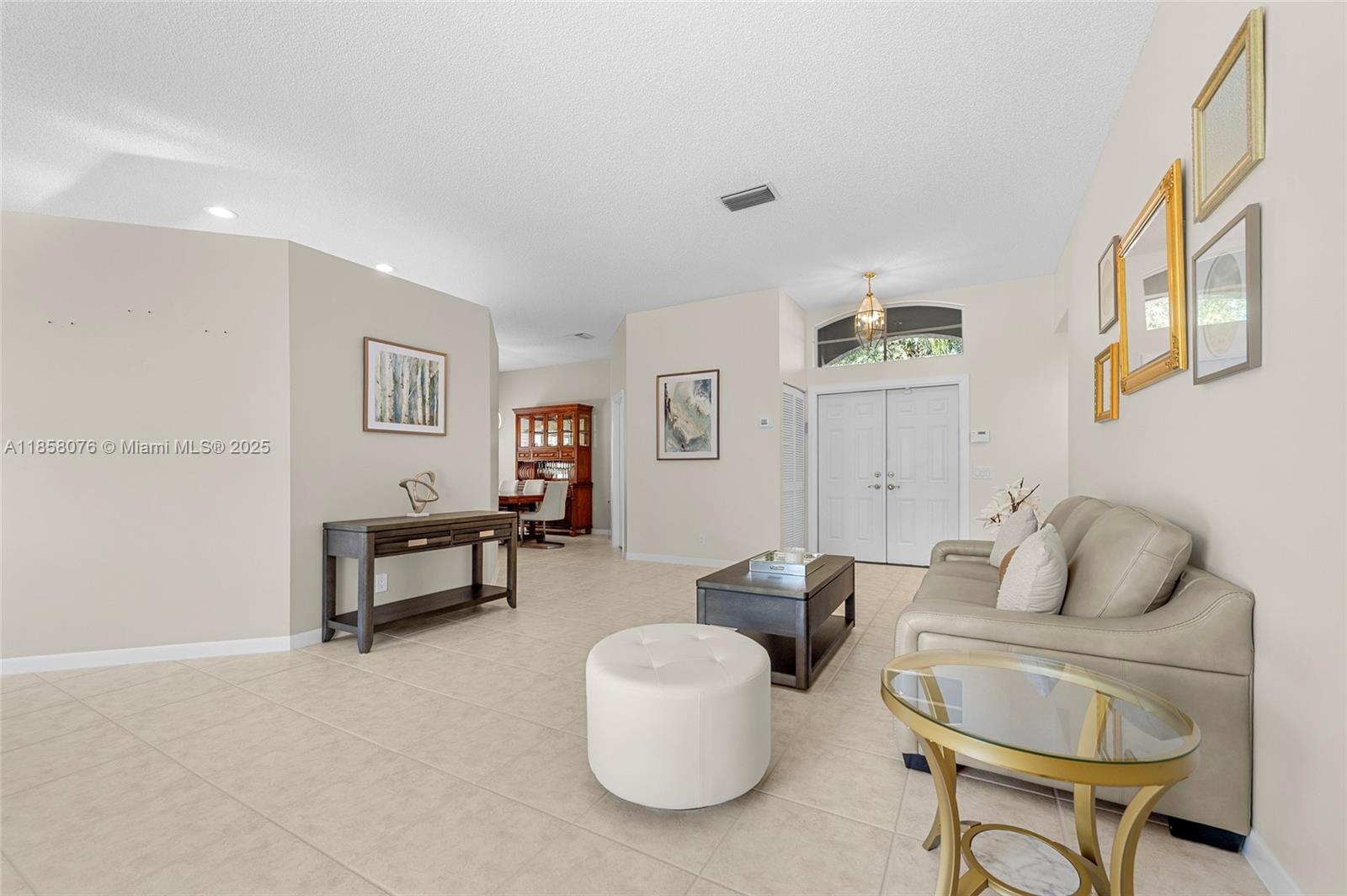 4265 Palmetto Trl