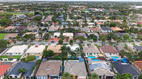 Tiny photo for 8892 NW 167th St, Miami Lakes, FL 33018 (MLS # A12021362)