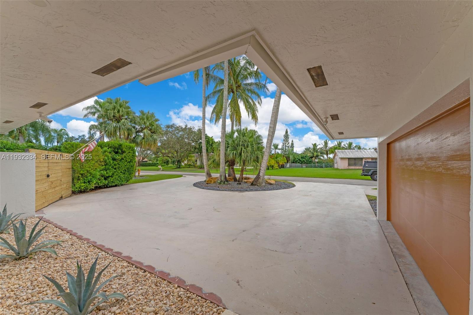 THE REDLANDS SEC 1 - Residential