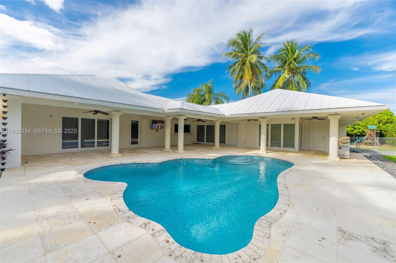 THE REDLANDS SEC 1 - Residential