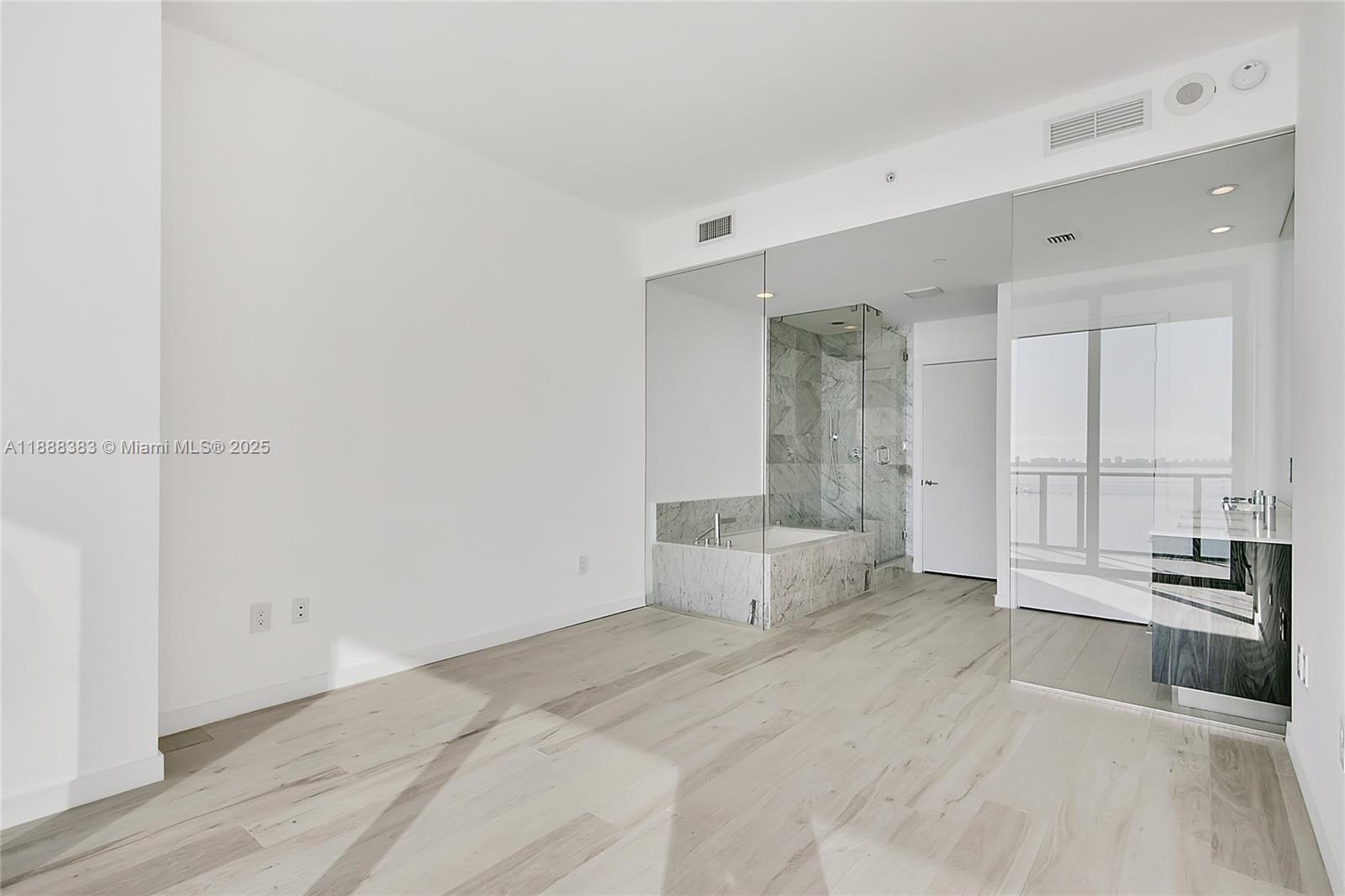 GRAN PARAISO CONDO - Residential