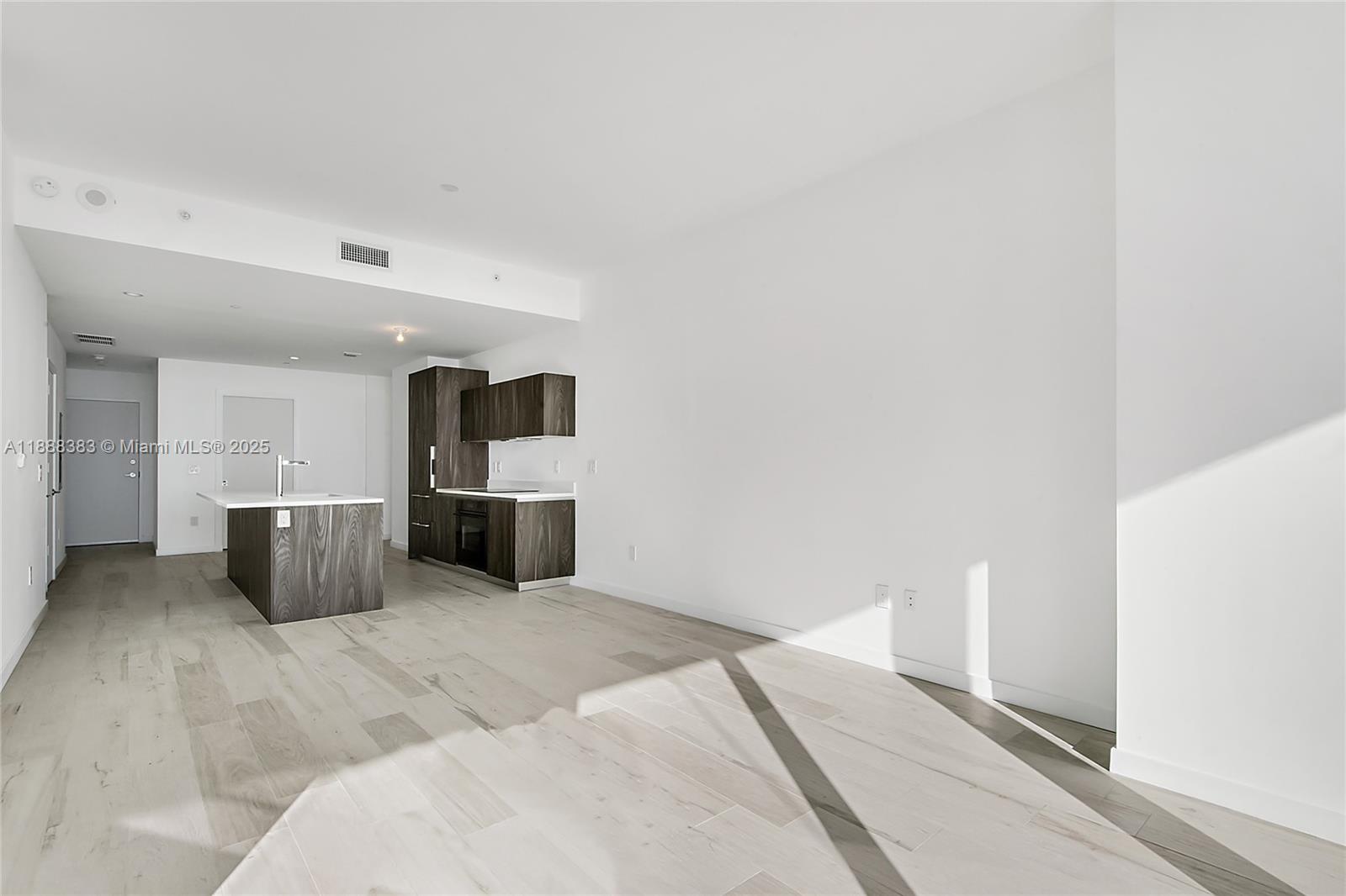 480 NE 31st St 904