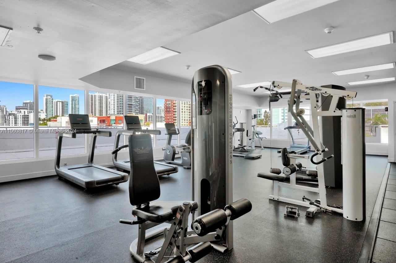 1800 BISCAYNE PLAZA CONDO - Residential