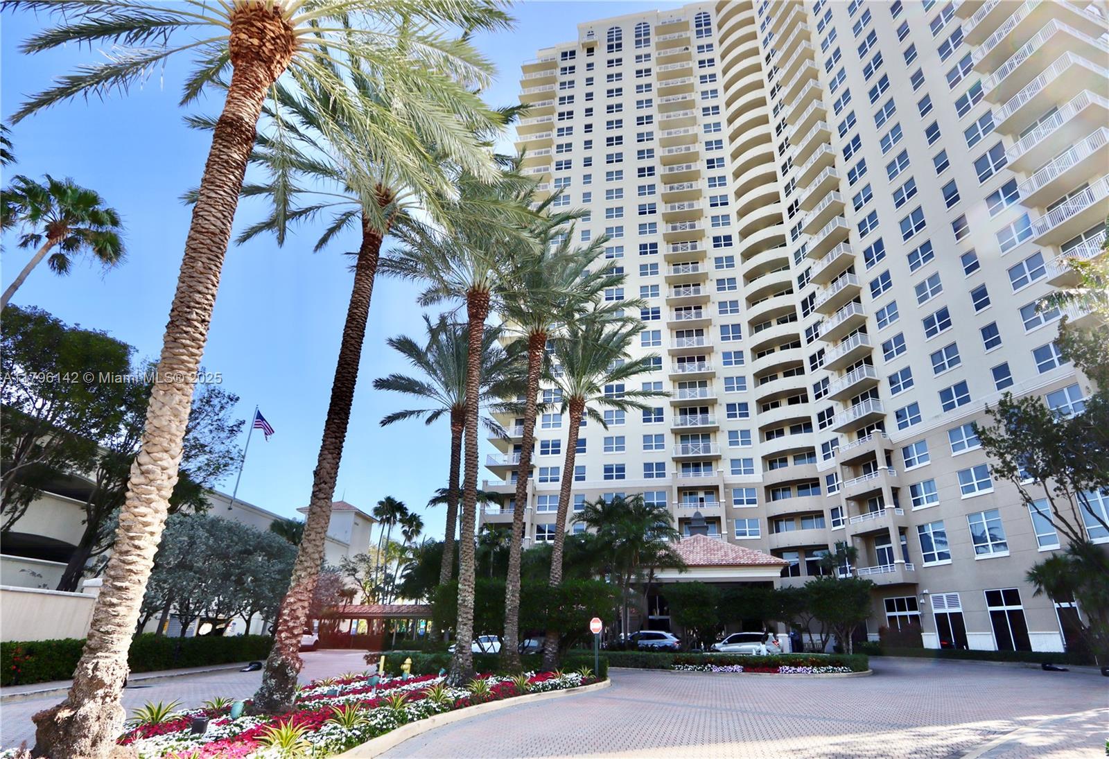 Rental Property at 19501 W Country Club Dr 2510, Aventura, Miami-Dade County, Florida - Bedrooms: 2 
Bathrooms: 2  - $2,800 MO.