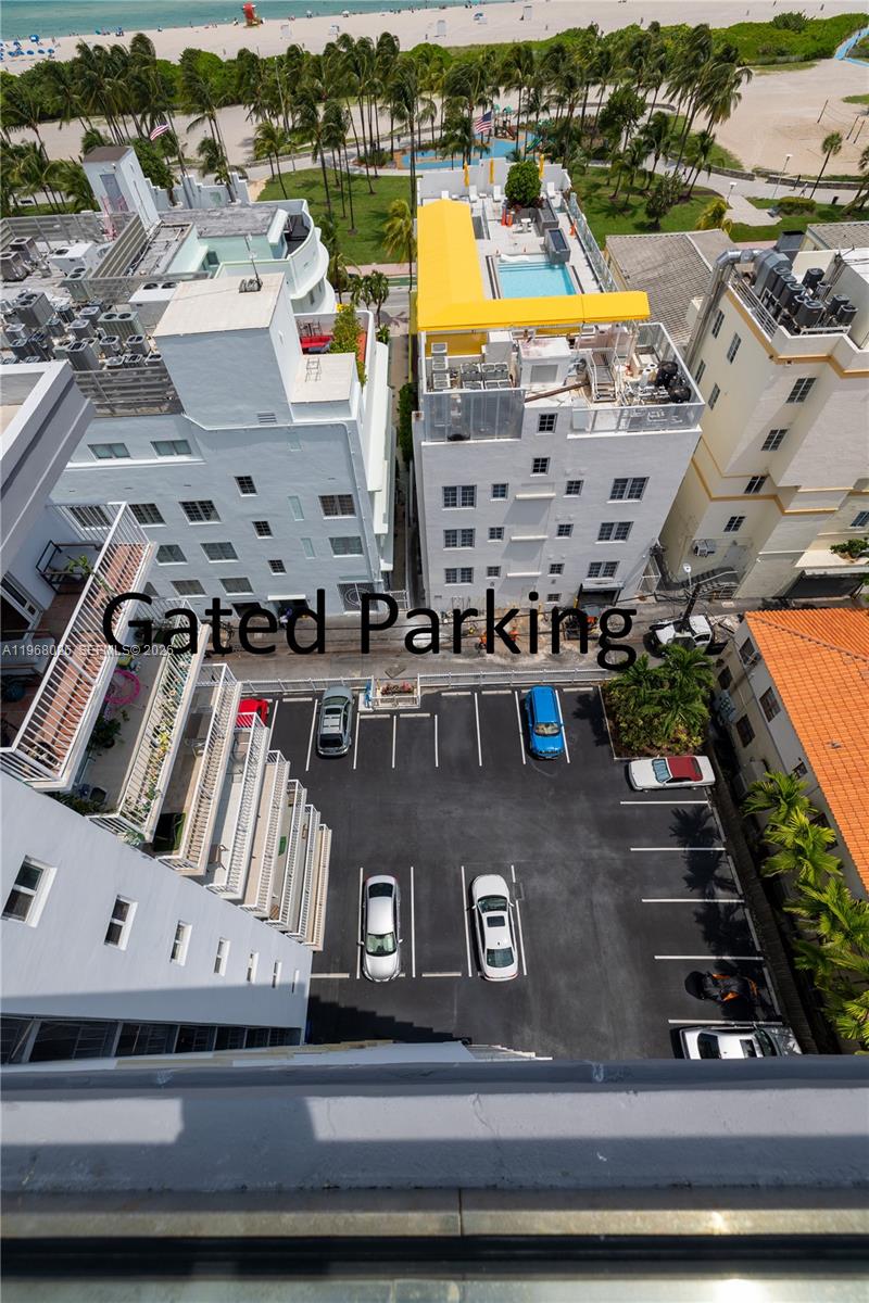 ISLANDER CONDO APTS - Residential