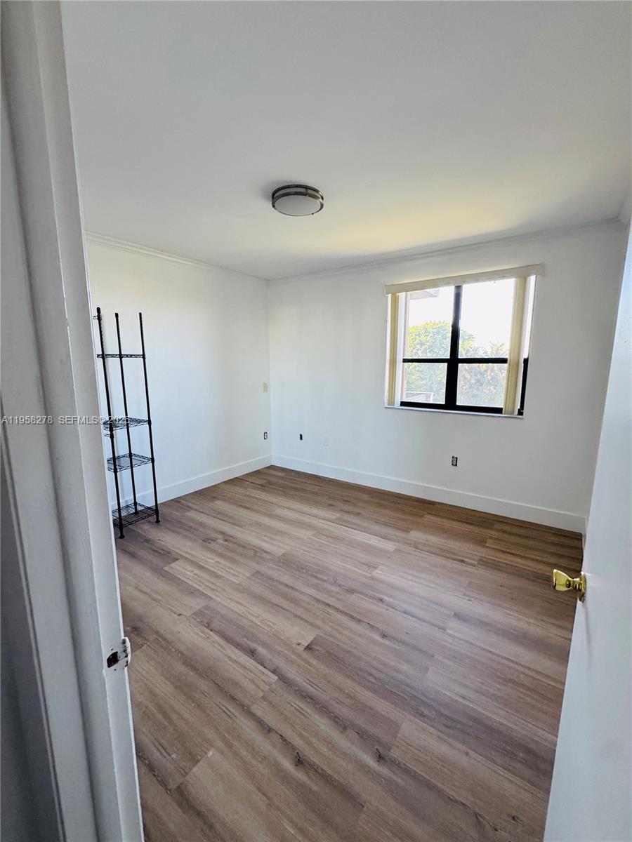 GARDEN LAKE TOWERS CONDO - Residential Lease