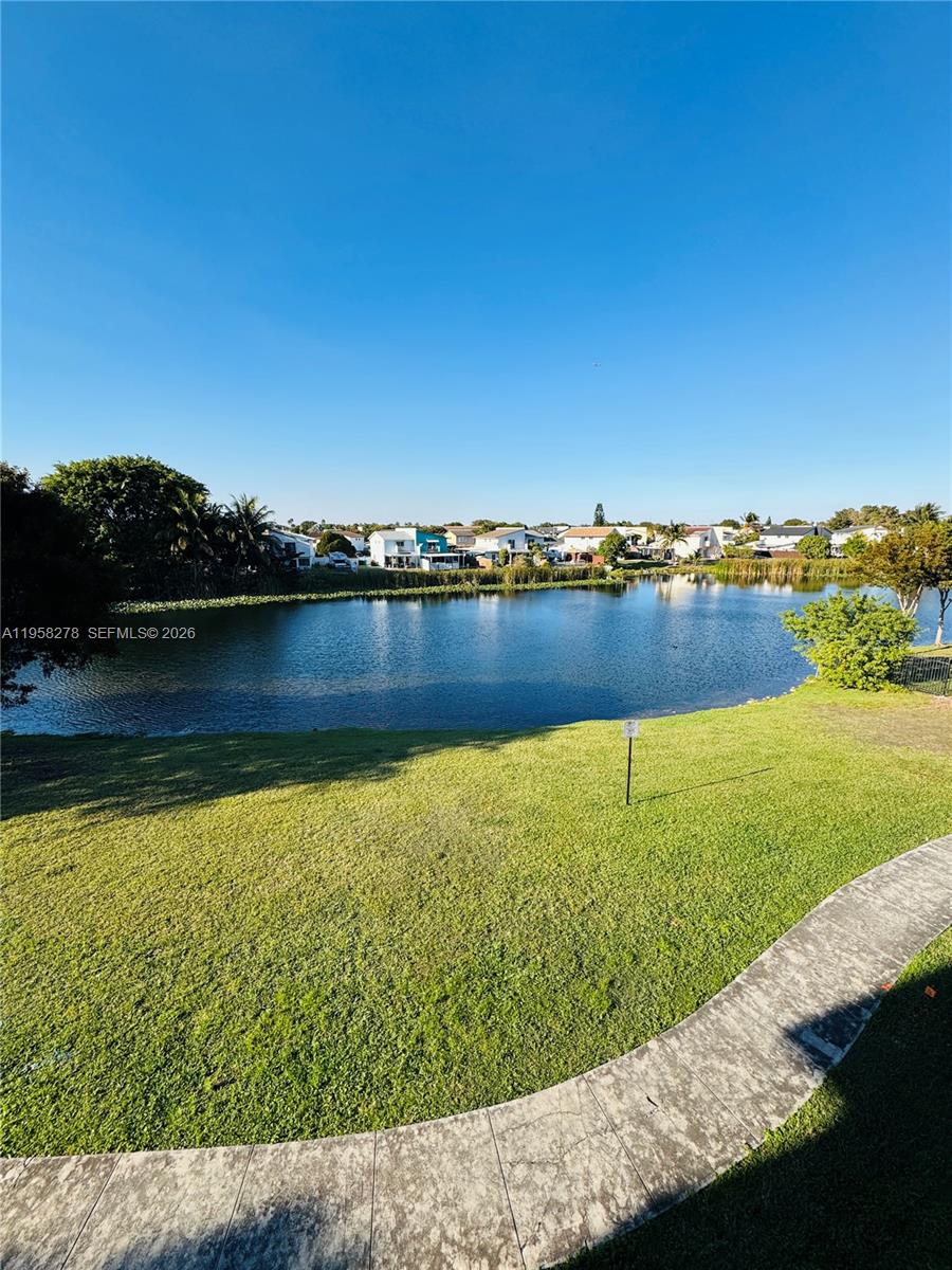 GARDEN LAKE TOWERS CONDO - Residential Lease