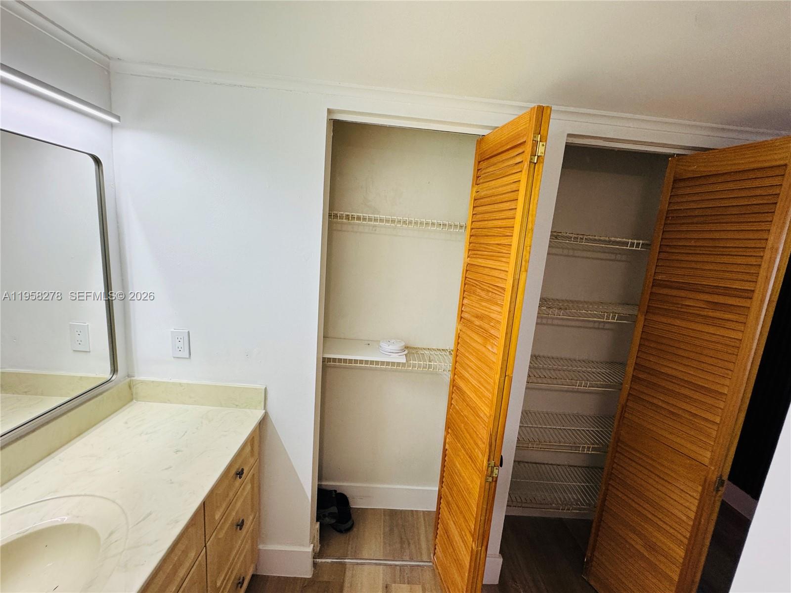 GARDEN LAKE TOWERS CONDO - Residential Lease