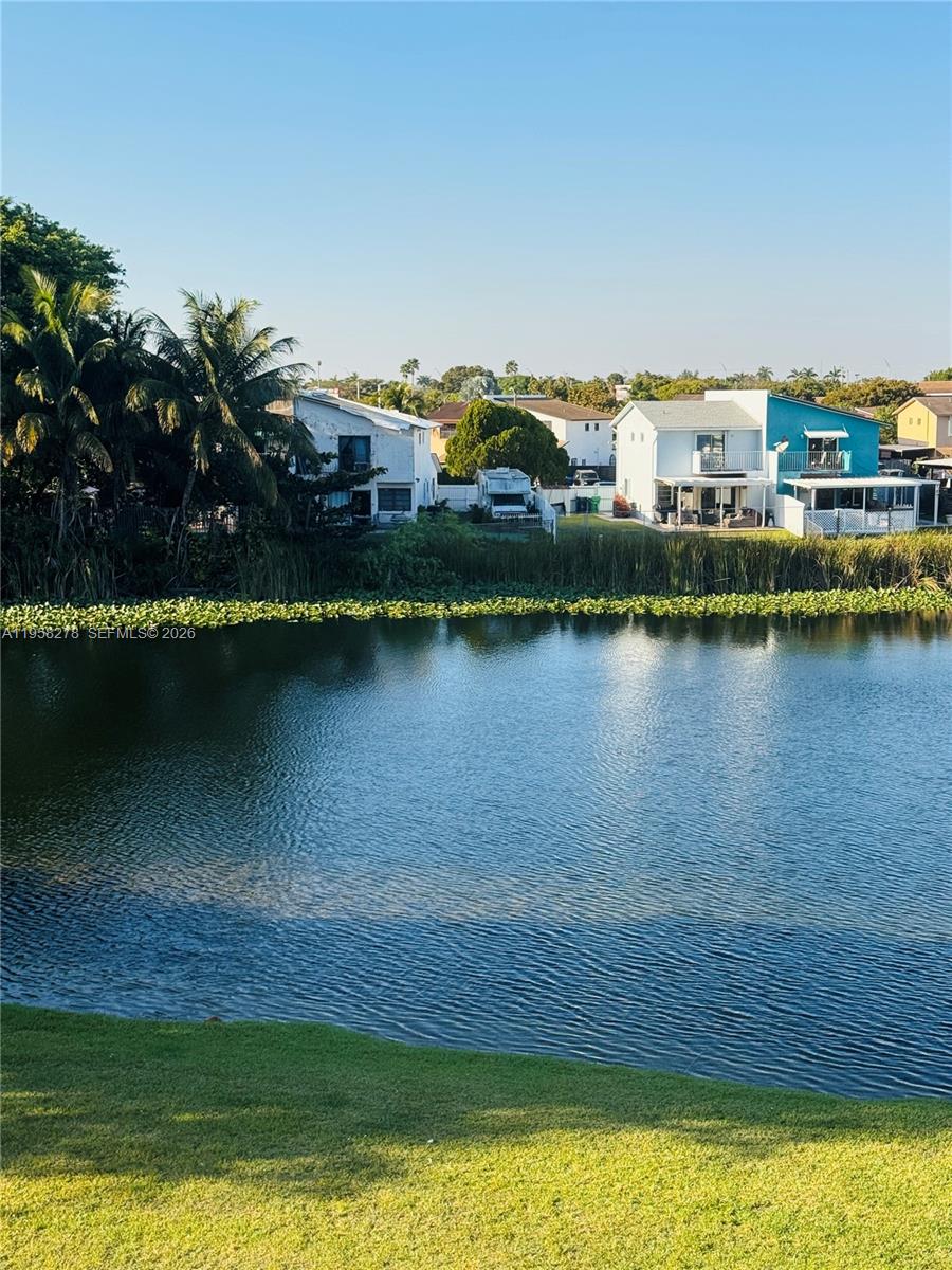 GARDEN LAKE TOWERS CONDO - Residential Lease