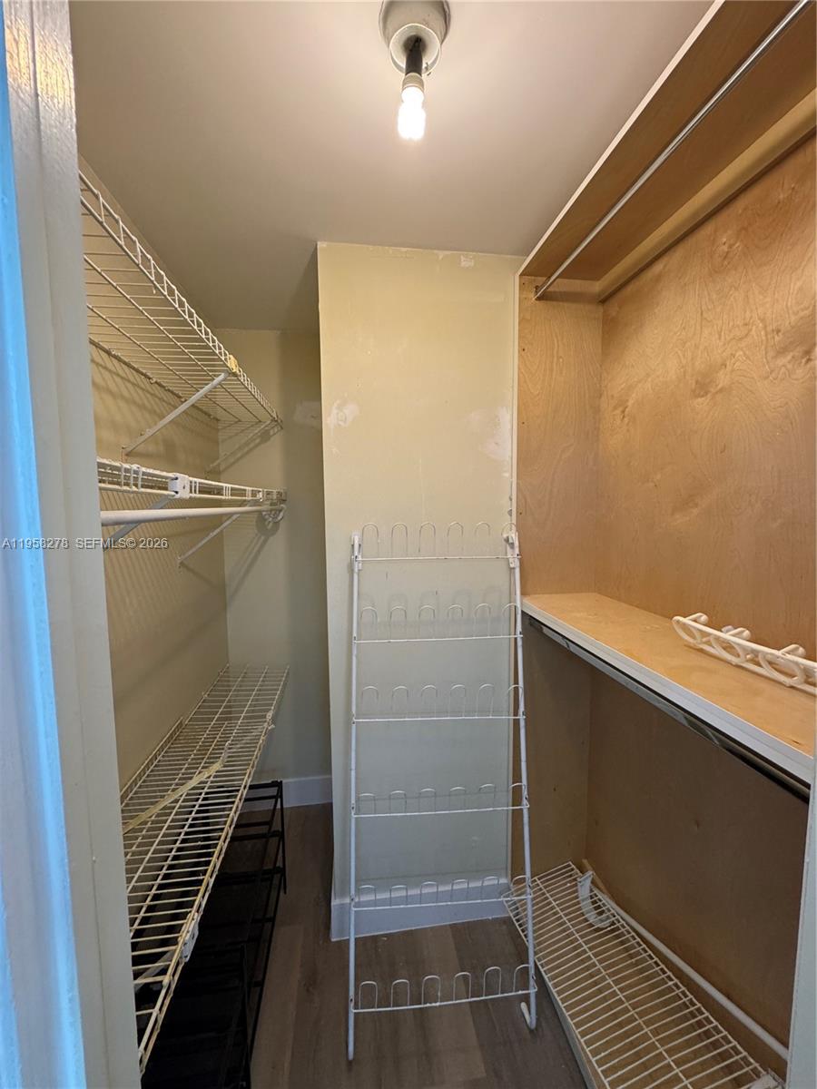 GARDEN LAKE TOWERS CONDO - Residential Lease