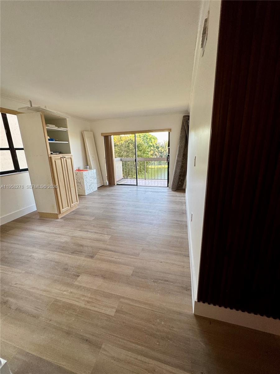 GARDEN LAKE TOWERS CONDO - Residential Lease