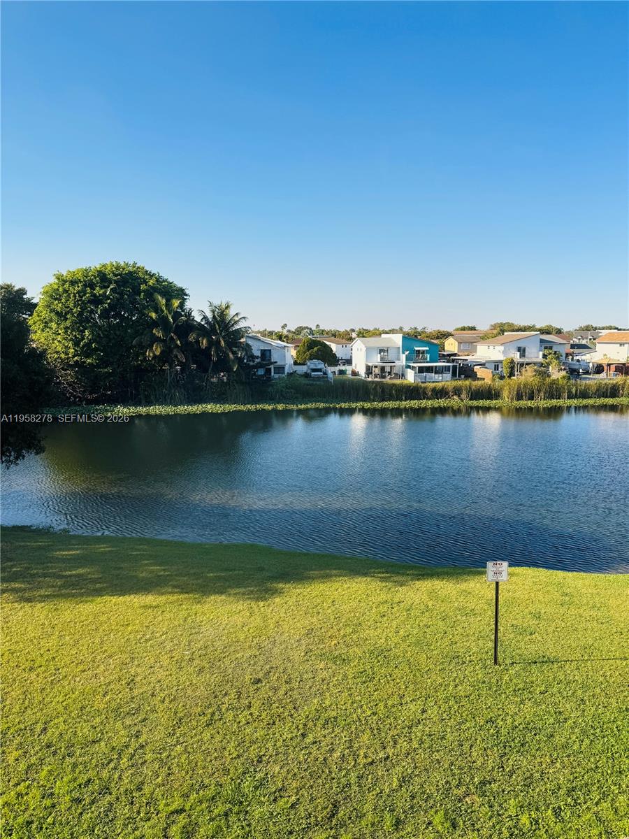 GARDEN LAKE TOWERS CONDO - Residential Lease