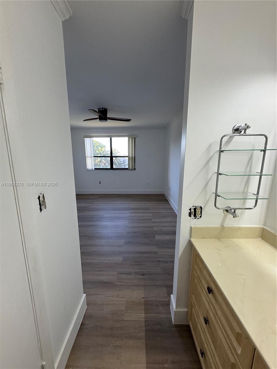 GARDEN LAKE TOWERS CONDO - Residential Lease