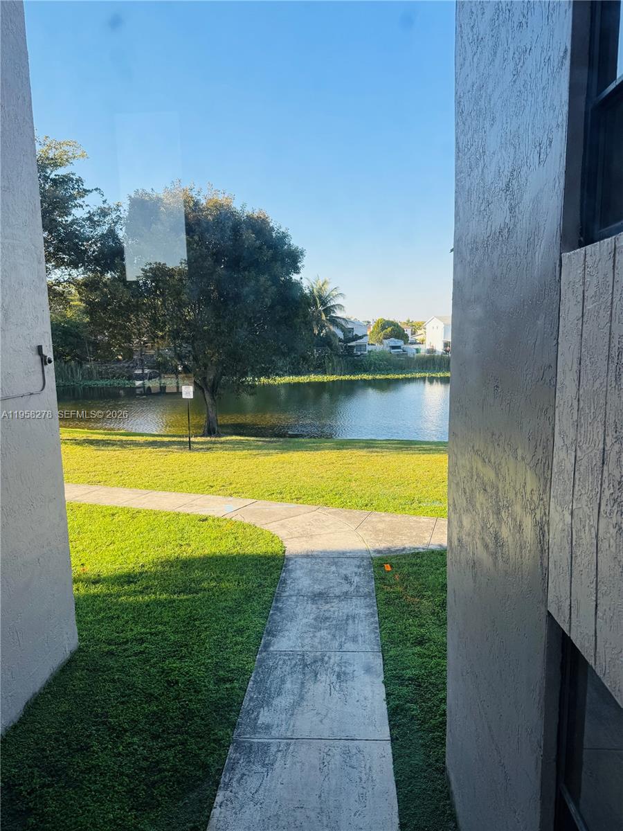 GARDEN LAKE TOWERS CONDO - Residential Lease