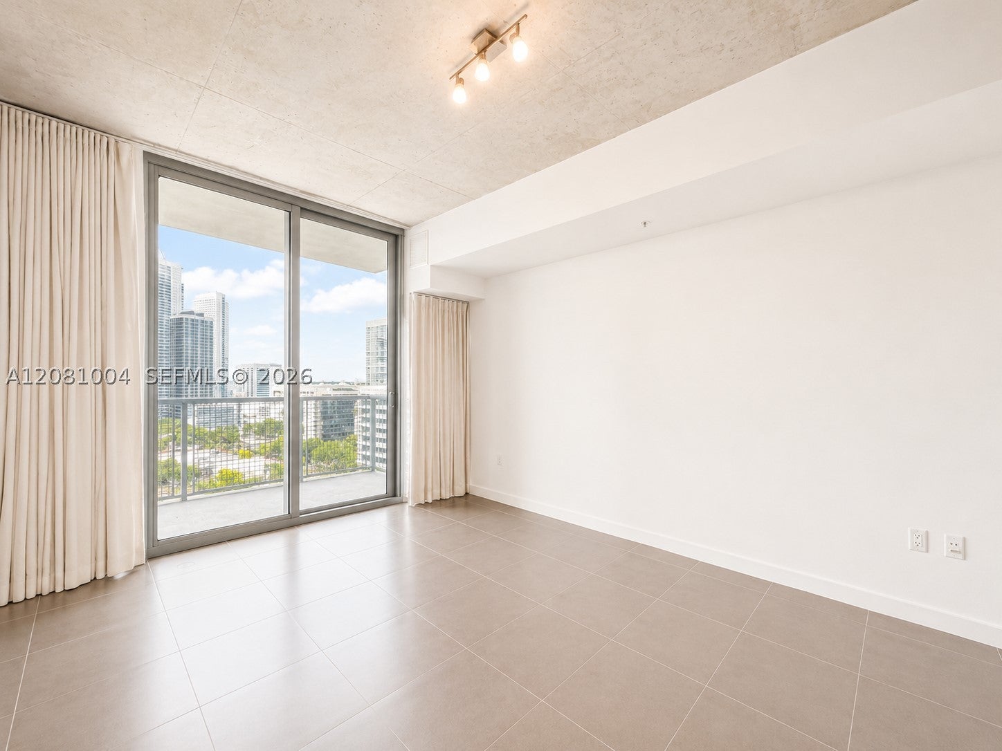 3301 NE 1st Ave H1604