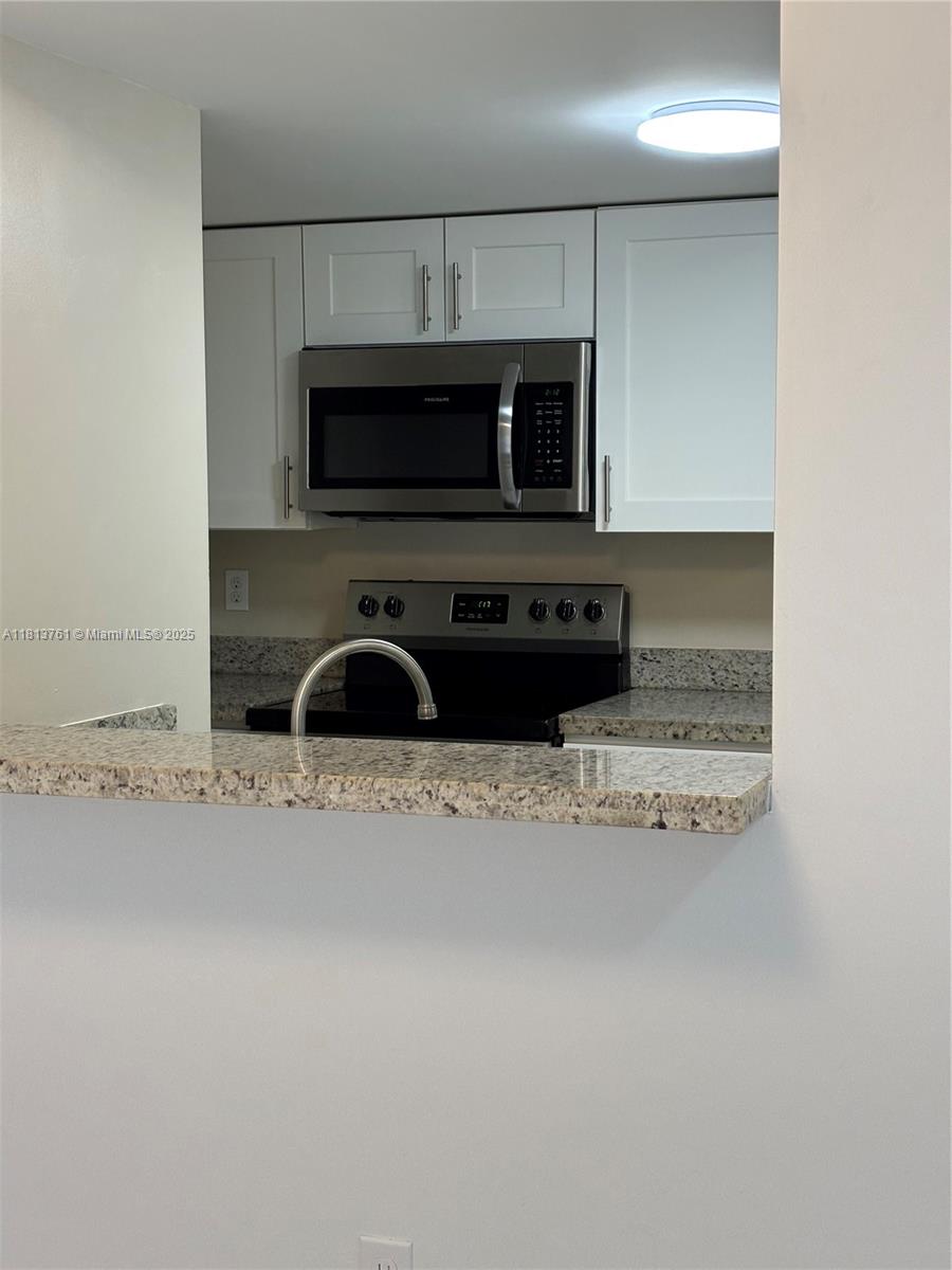 TOWN PARK PLAZA NORTH CON - Residential Lease