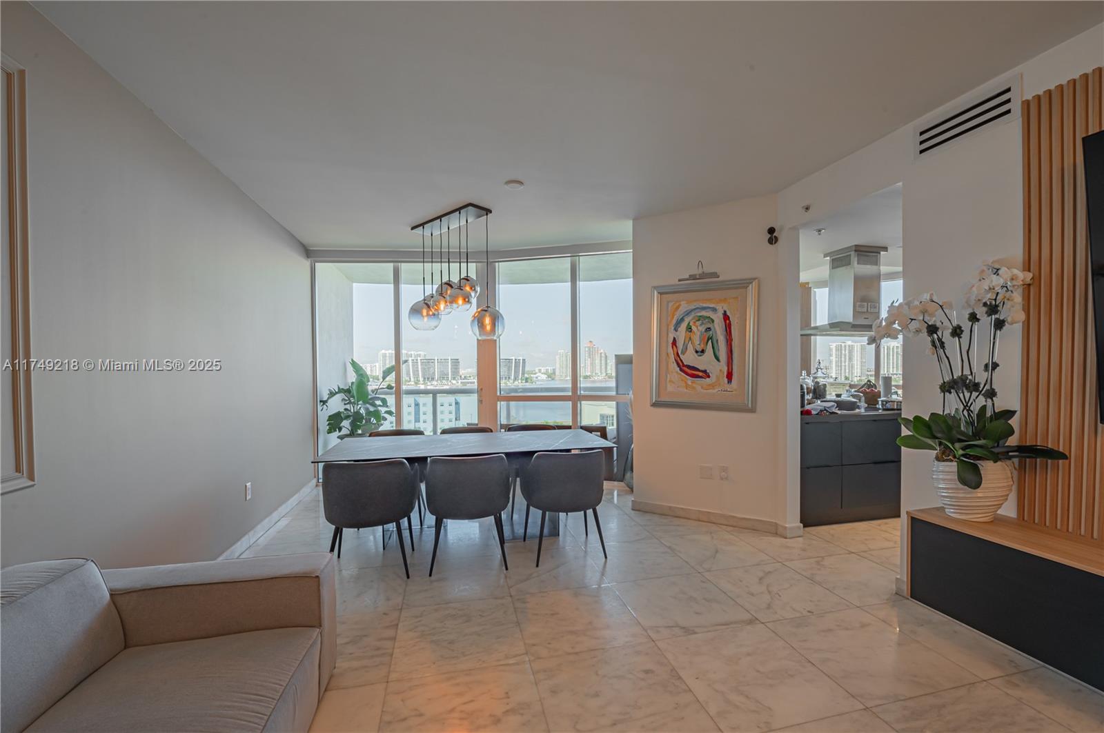 18201 Collins Ave 1201