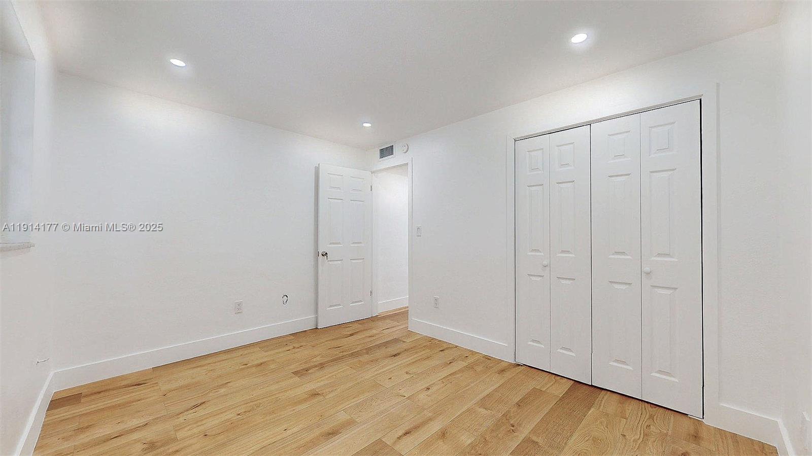 LE JEUNE MANOR CONDO - Residential Lease