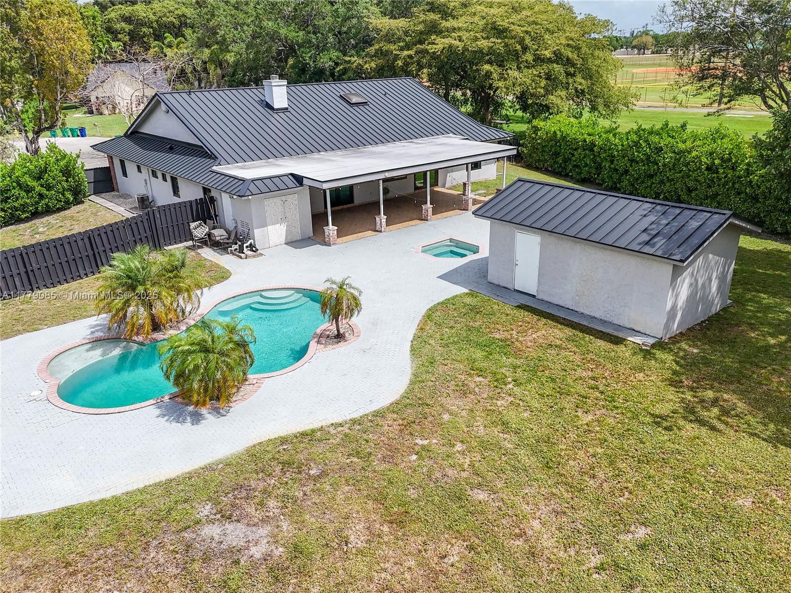 LAKE MARANATHA ESTATES - Residential