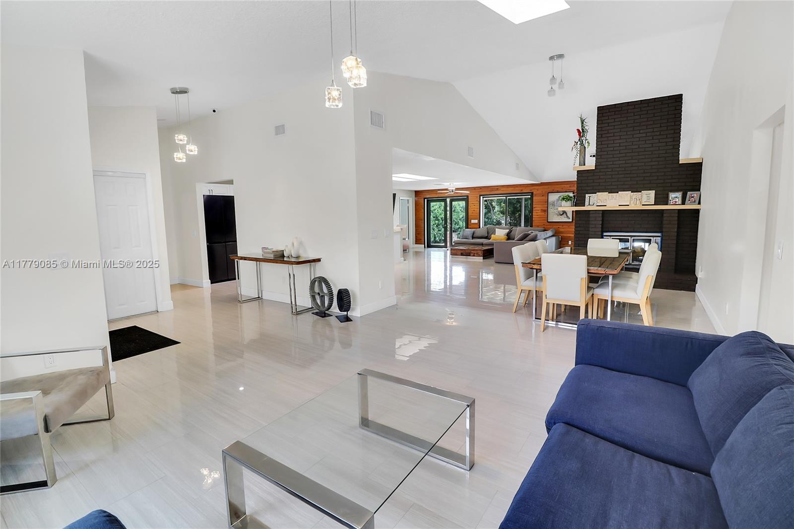 LAKE MARANATHA ESTATES - Residential