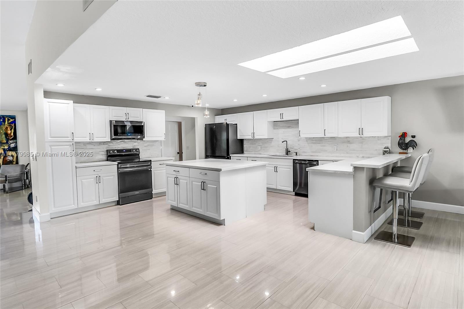 LAKE MARANATHA ESTATES - Residential