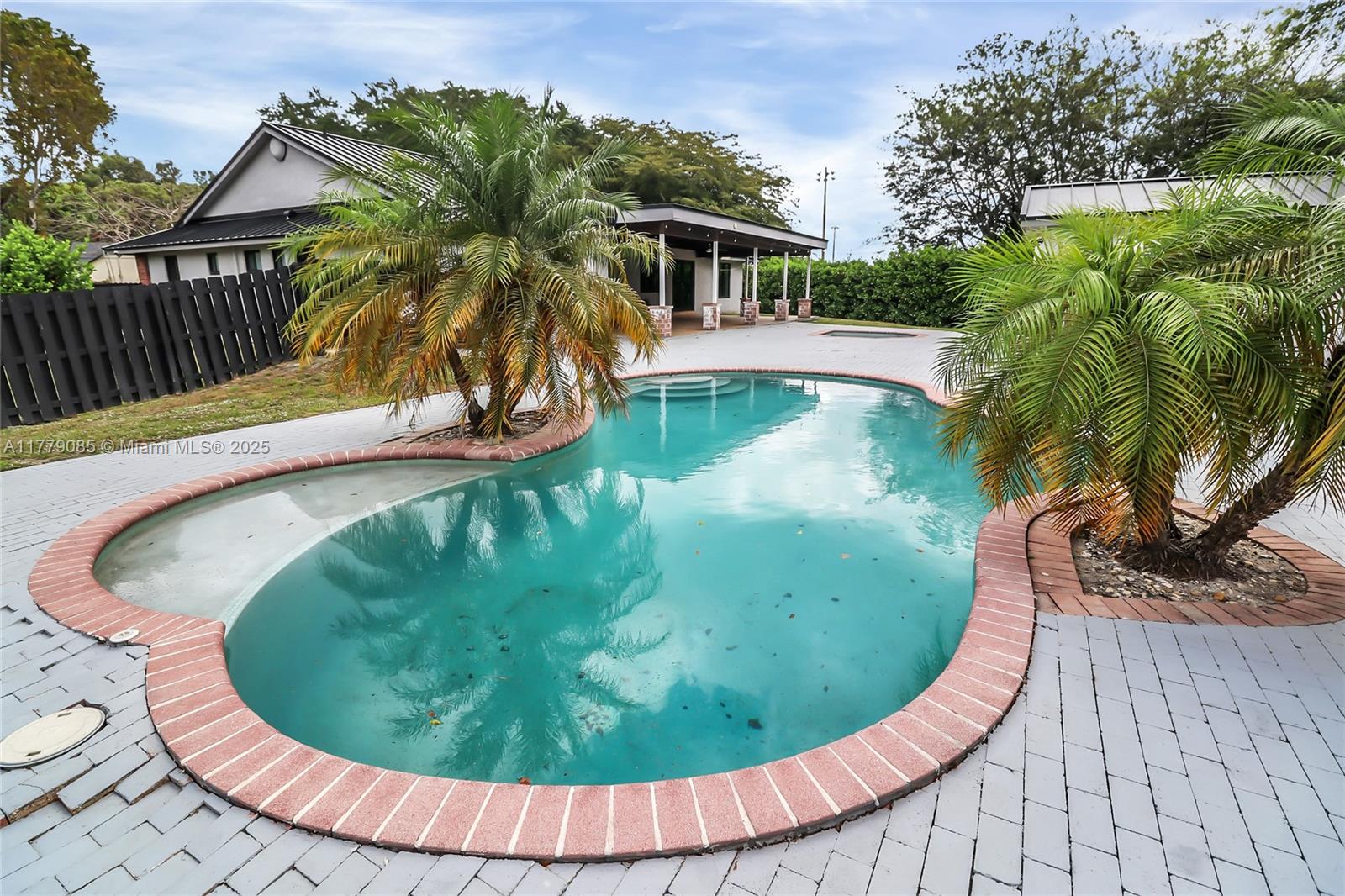 LAKE MARANATHA ESTATES - Residential