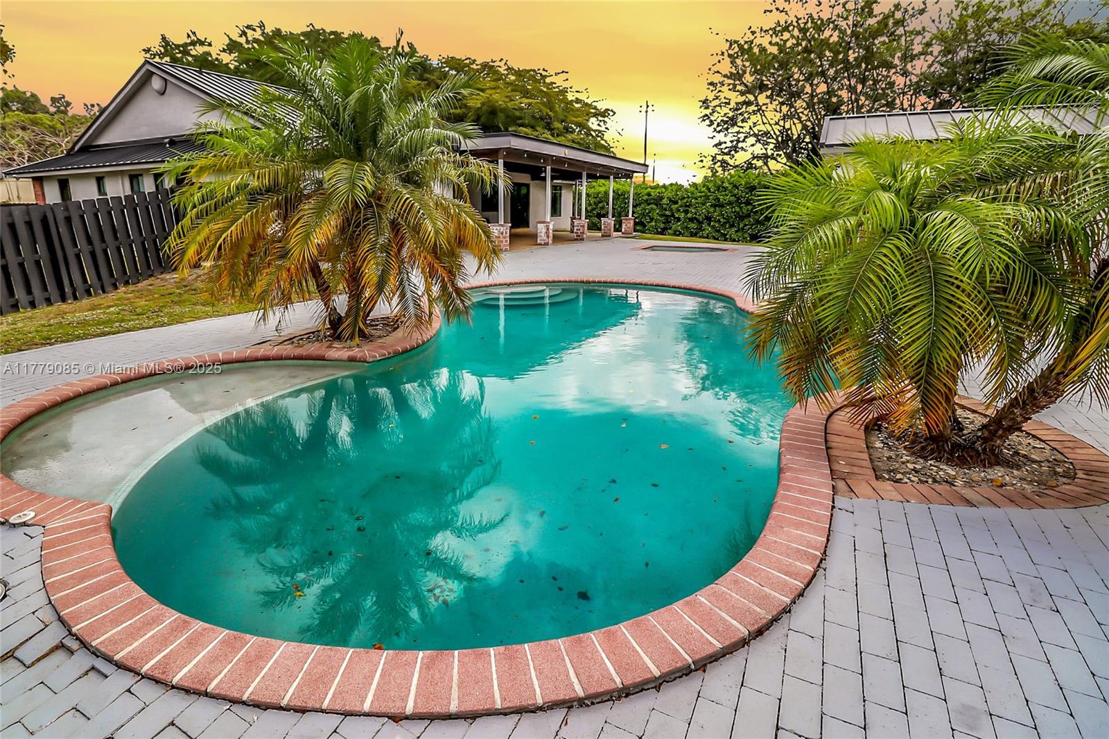 LAKE MARANATHA ESTATES - Residential