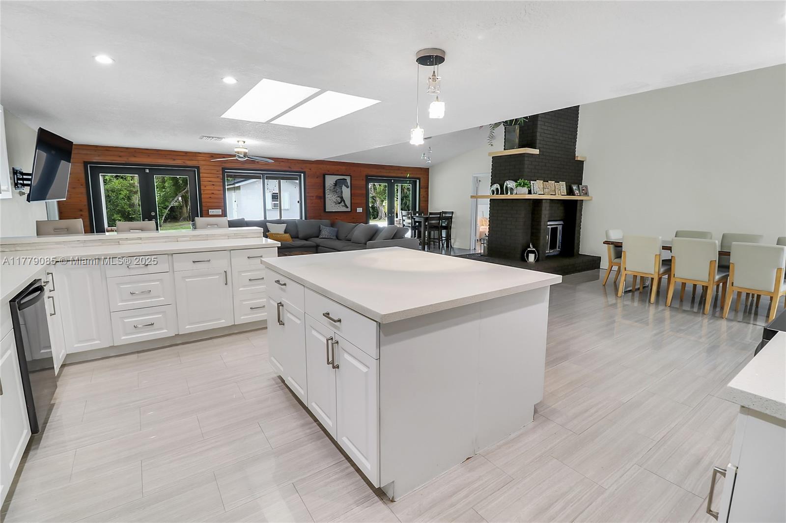 LAKE MARANATHA ESTATES - Residential