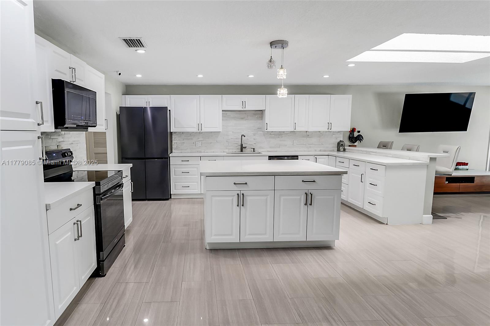 LAKE MARANATHA ESTATES - Residential