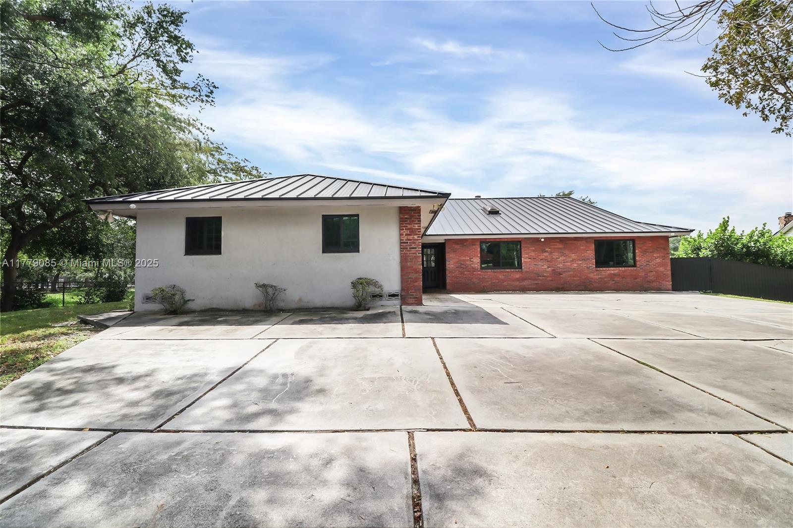 9620 NW 26th Ct