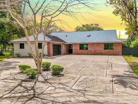9620 NW 26th Ct Cooper City FL 33024