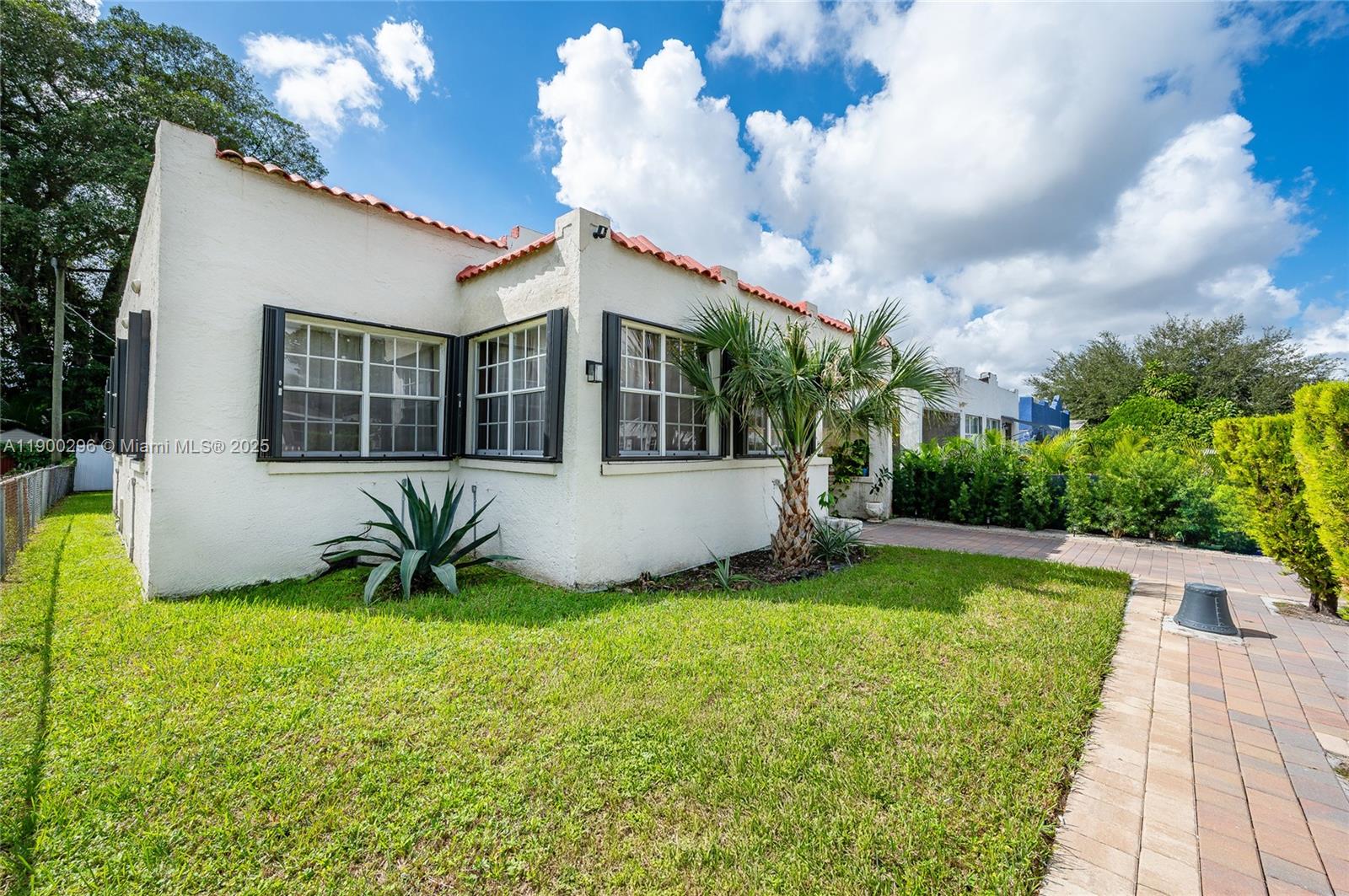 1844 NW 47th St