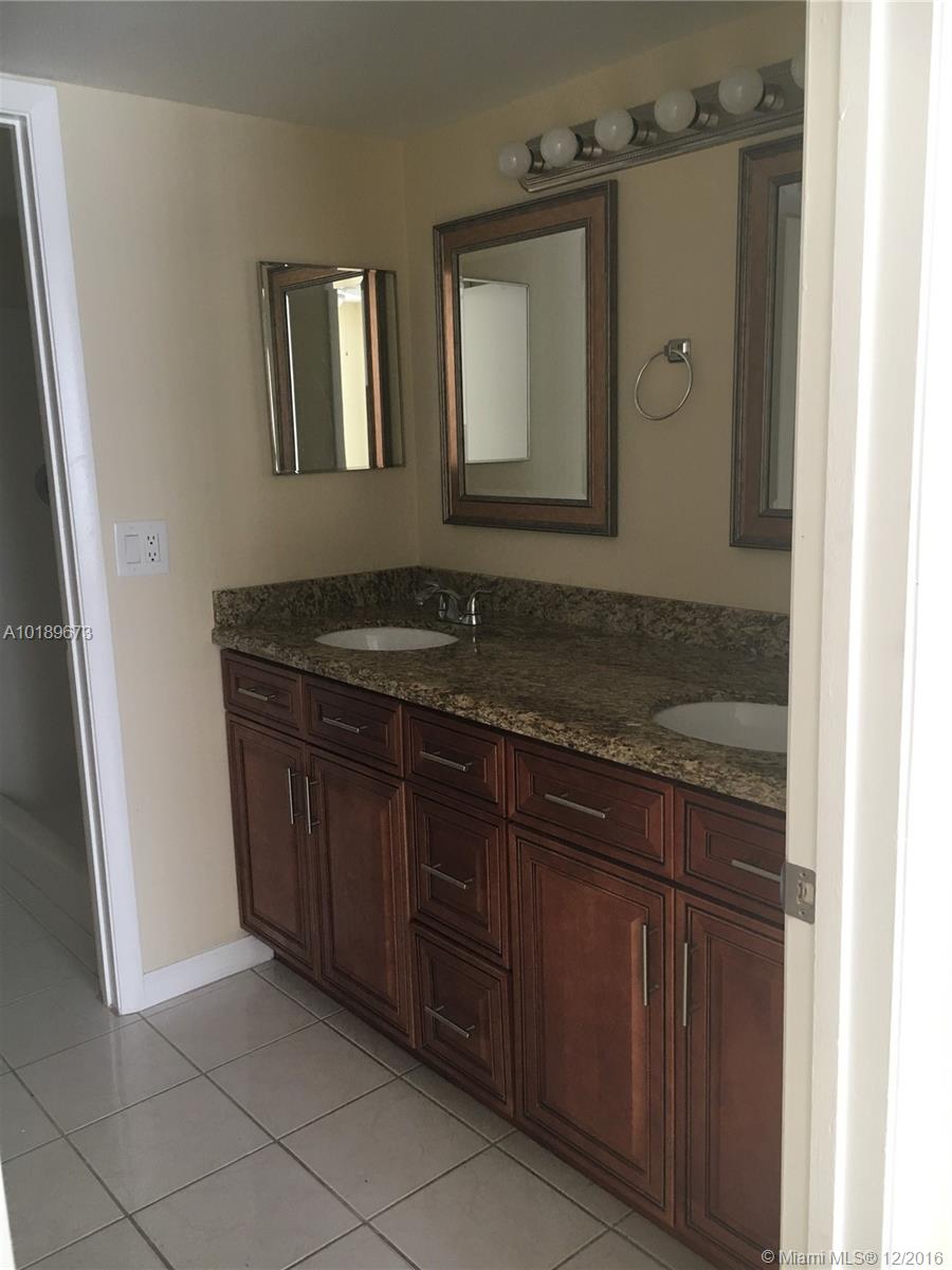 Kensington Walk Condo A-M - Residential Lease