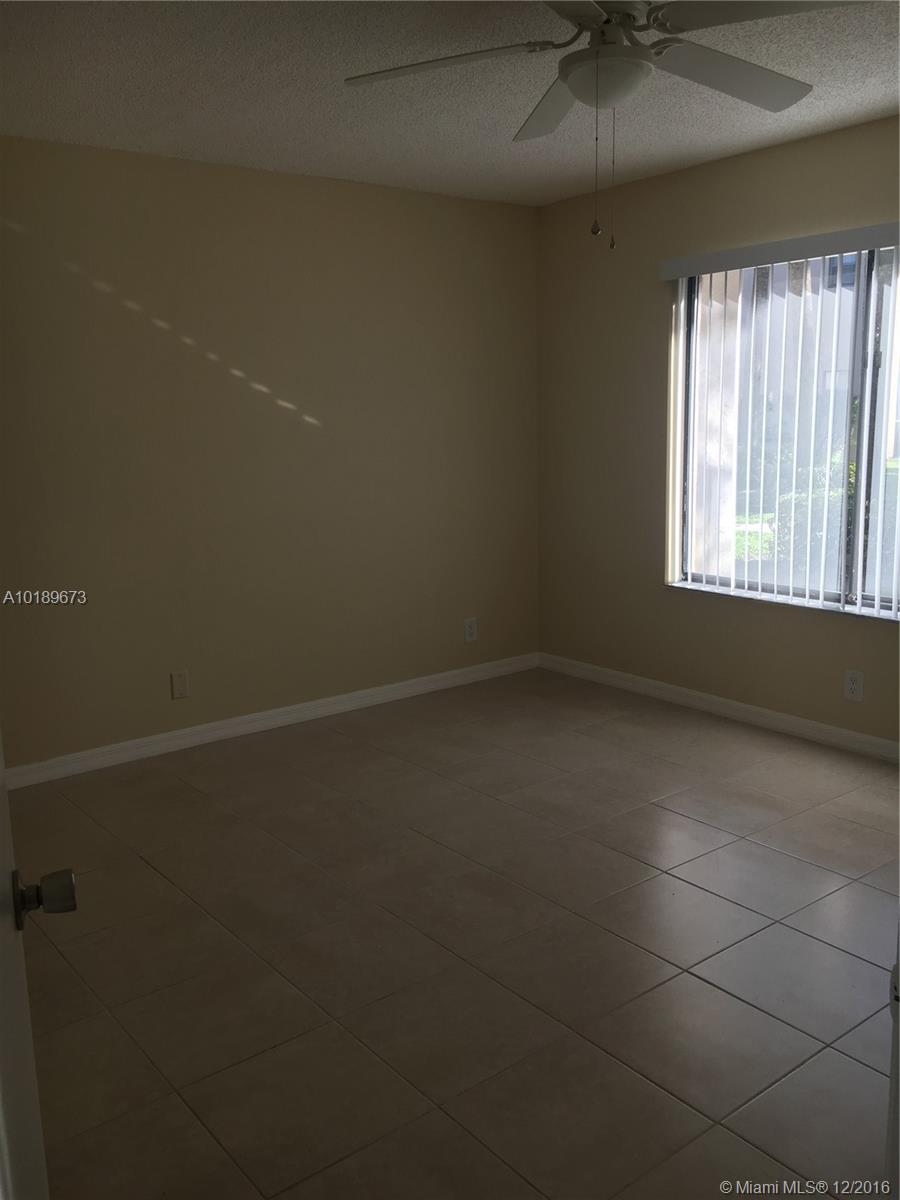 Kensington Walk Condo A-M - Residential Lease