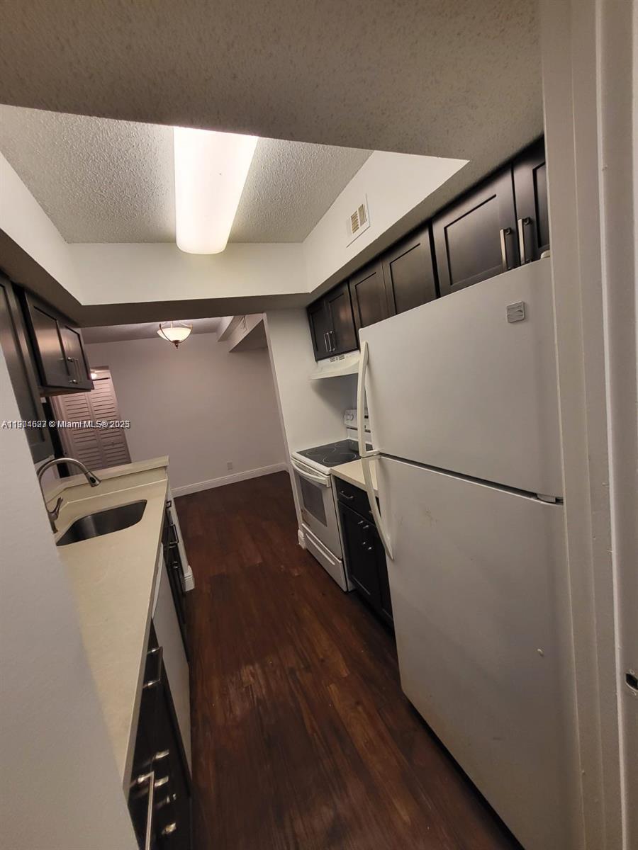 SUN VISTA GARDENS CONDO - Residential Lease