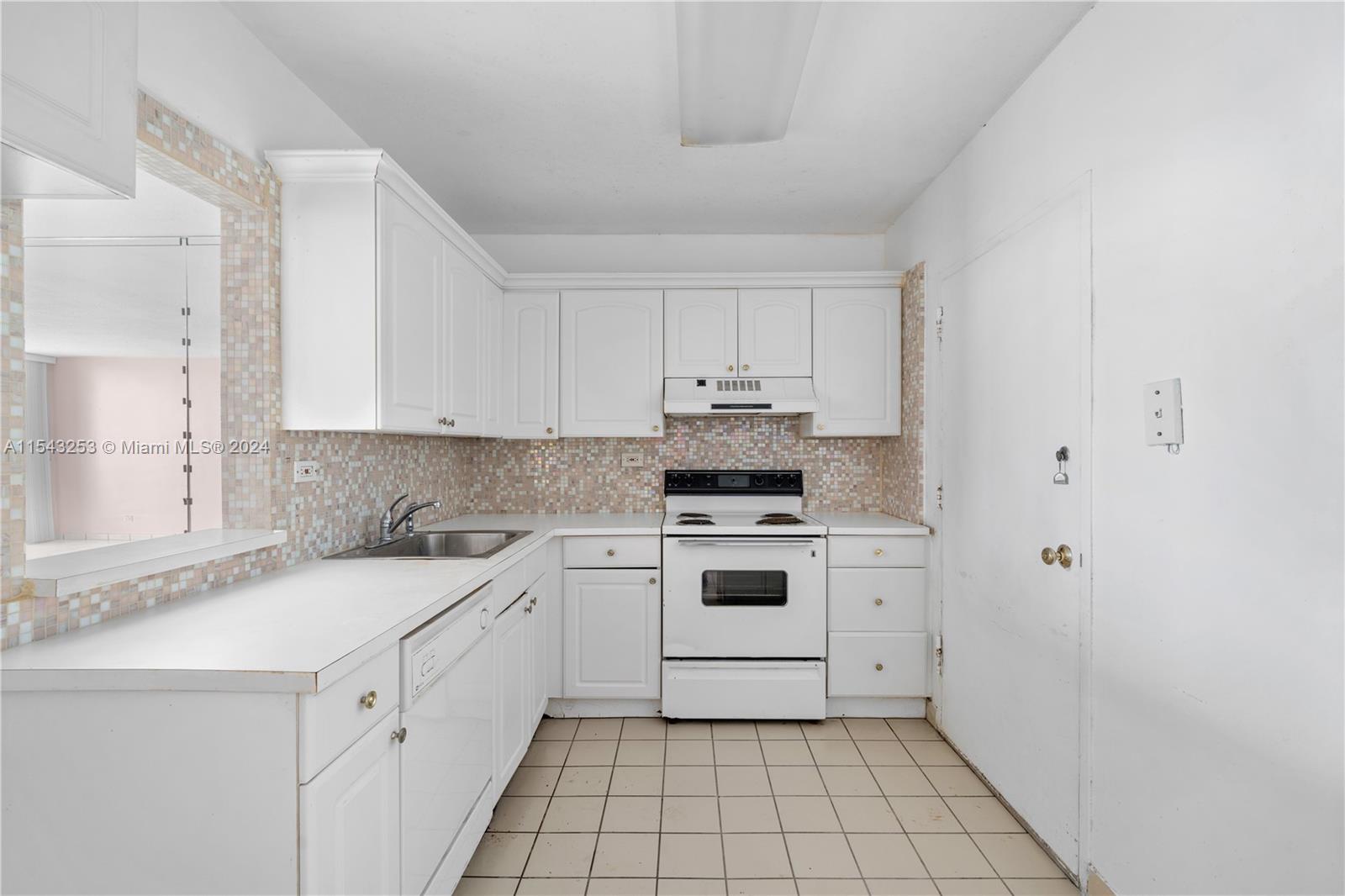 THE PAVILION CONDO - Residential