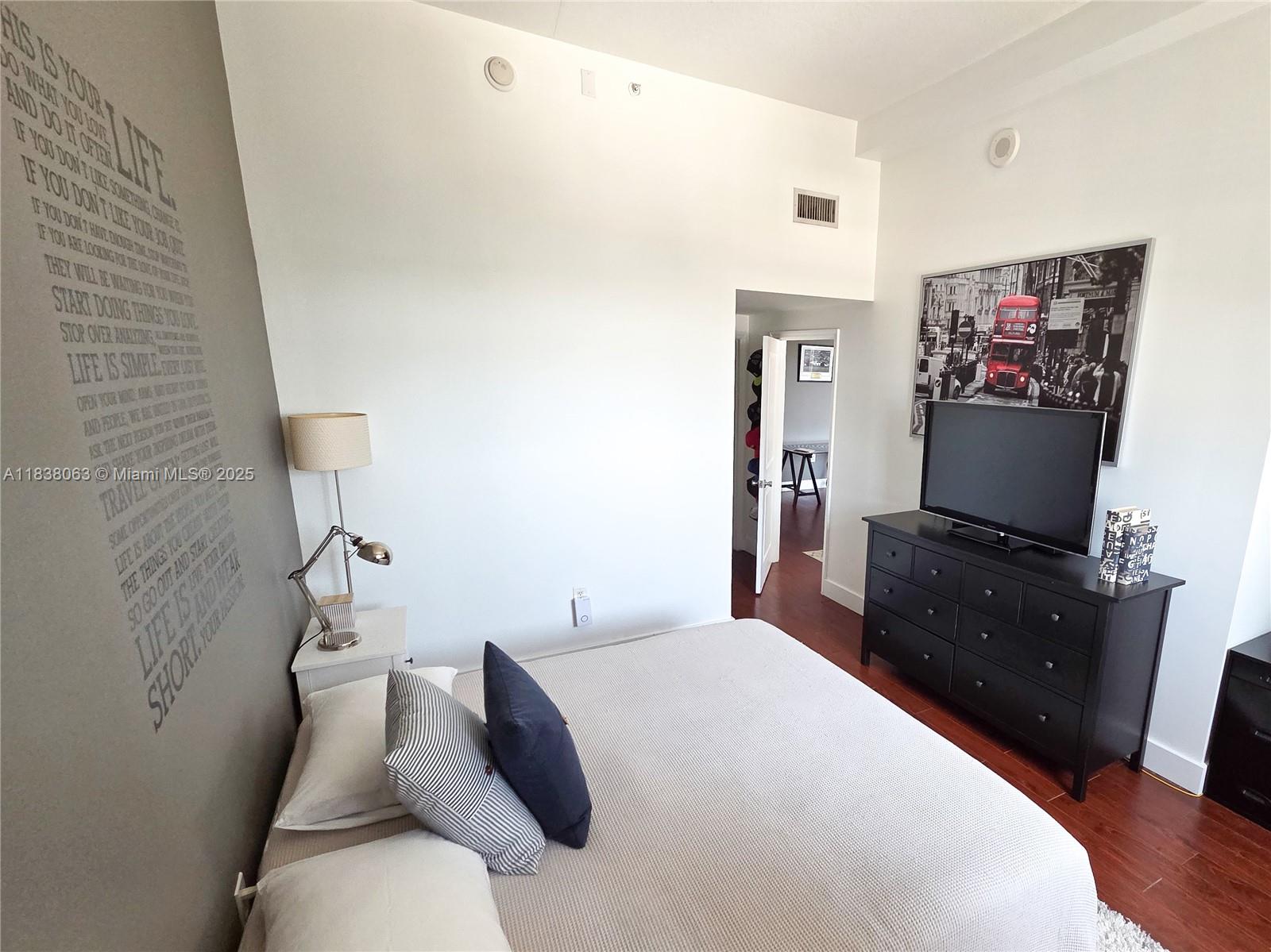 VUE AT BRICKELL CONDO - Residential