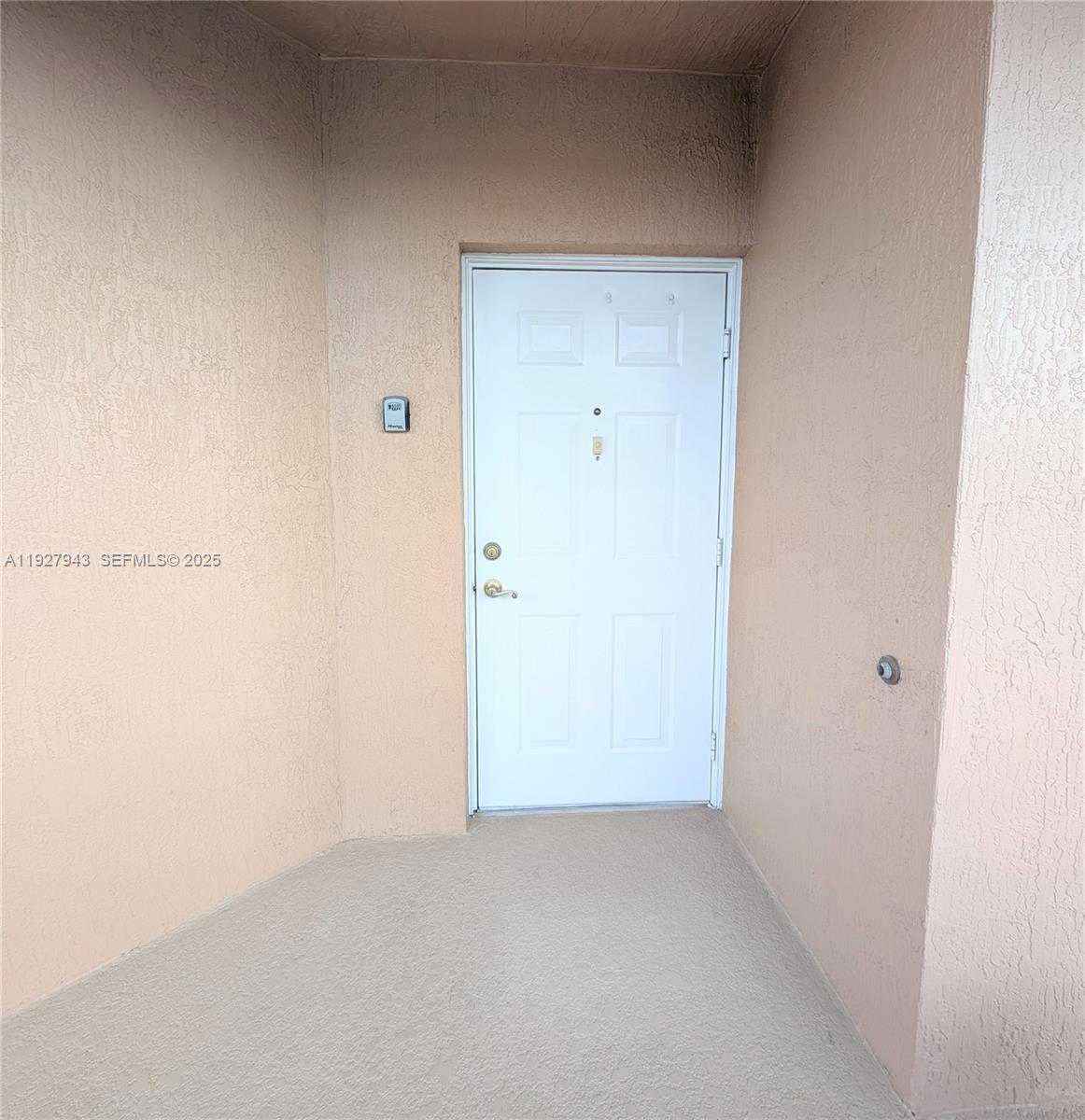 LUCERNE POINTE CONDO C - Residential